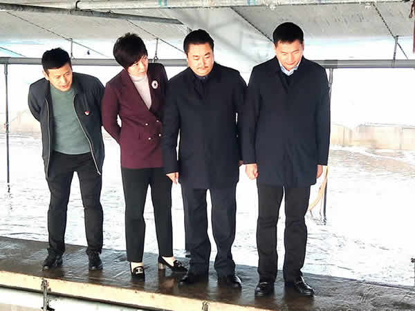 新聞=縣政府王縣長(cháng)等各級領(lǐng)導一行，蒞臨我司指導檢查生態(tài)循環(huán)養殖工作03.jpg
